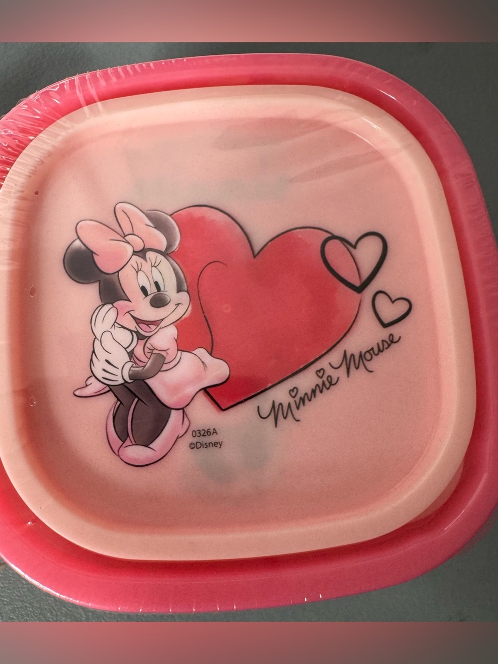 Disney Minnie Mouse themed Pink Food Storage Container Set 2pc girly heart paste